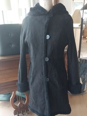 Blue Duck Black Spanish Marino Shearling Fitted Coat with Hooded Collar Size Med